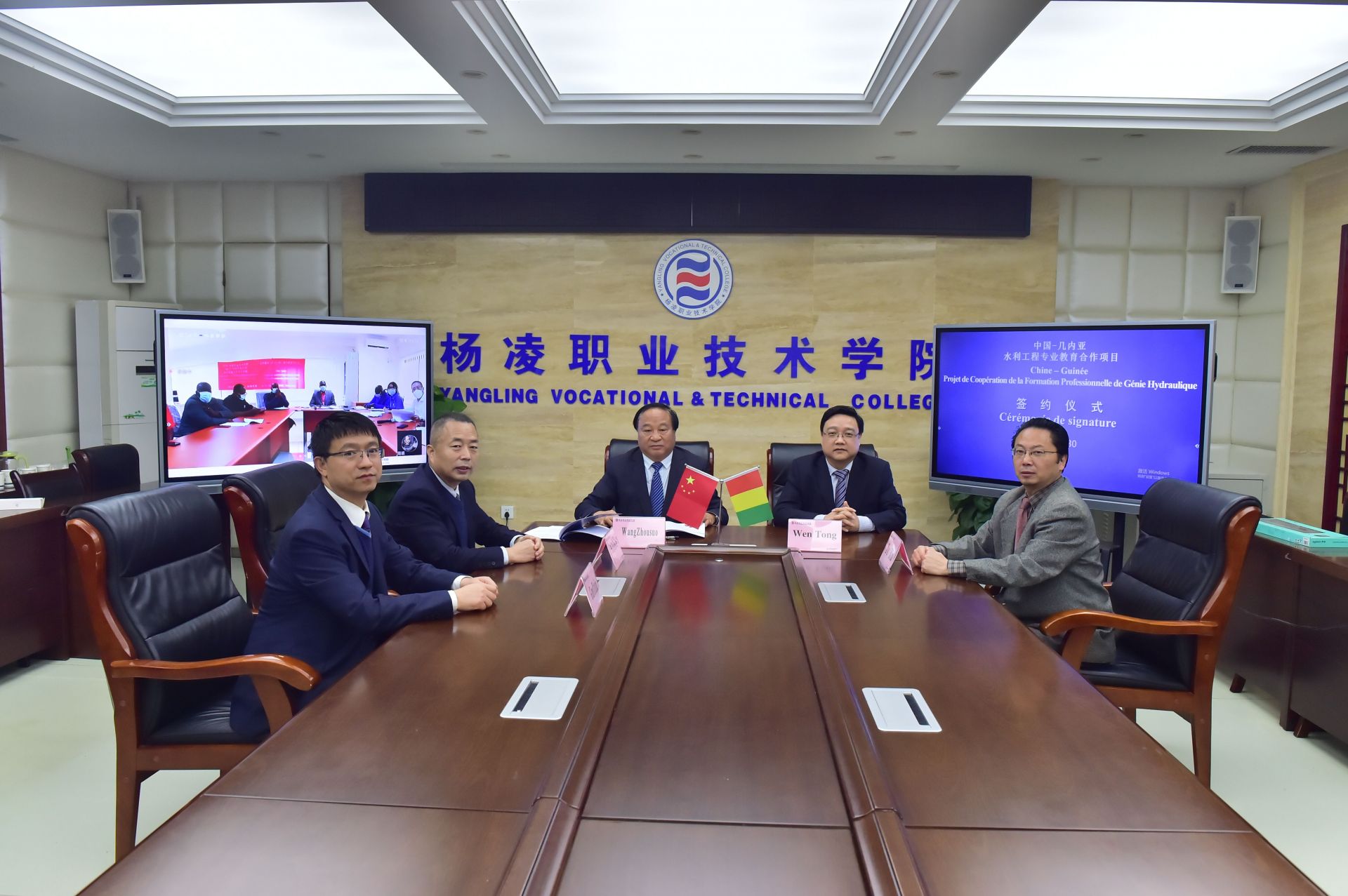 正在上传... fa6e87969e61ffa7123a1cf8f72e2c7a.jpeg